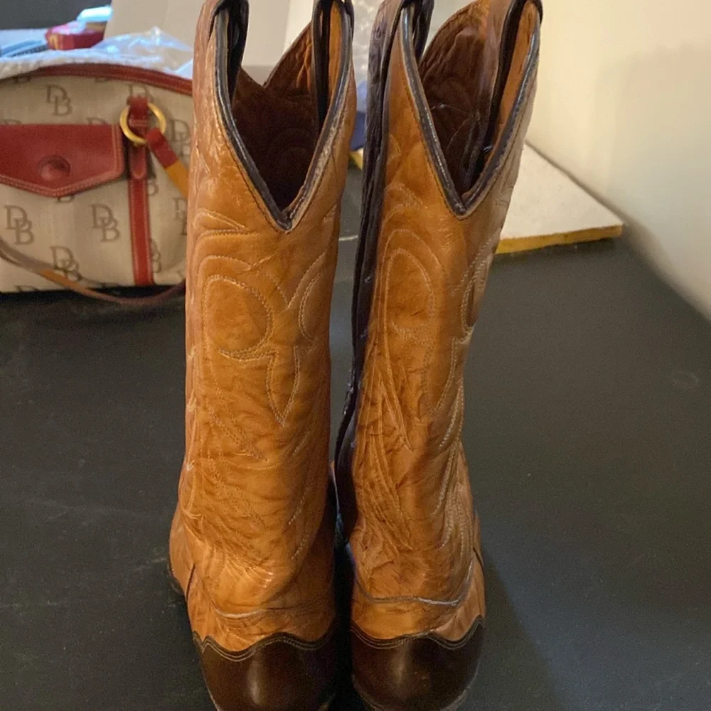 Cowboy boots for men Size 9 1/2D Very good condition